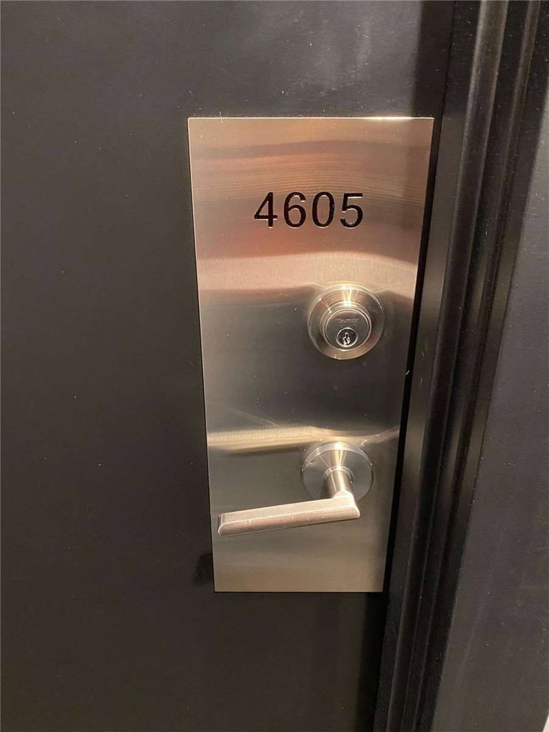 Room1