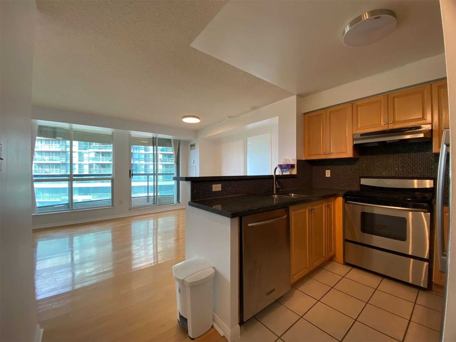 Condo leased at 1511-23 Lorraine Drive, Toronto, Willowdale West, M2N 6Z6 - MLS: C5813549