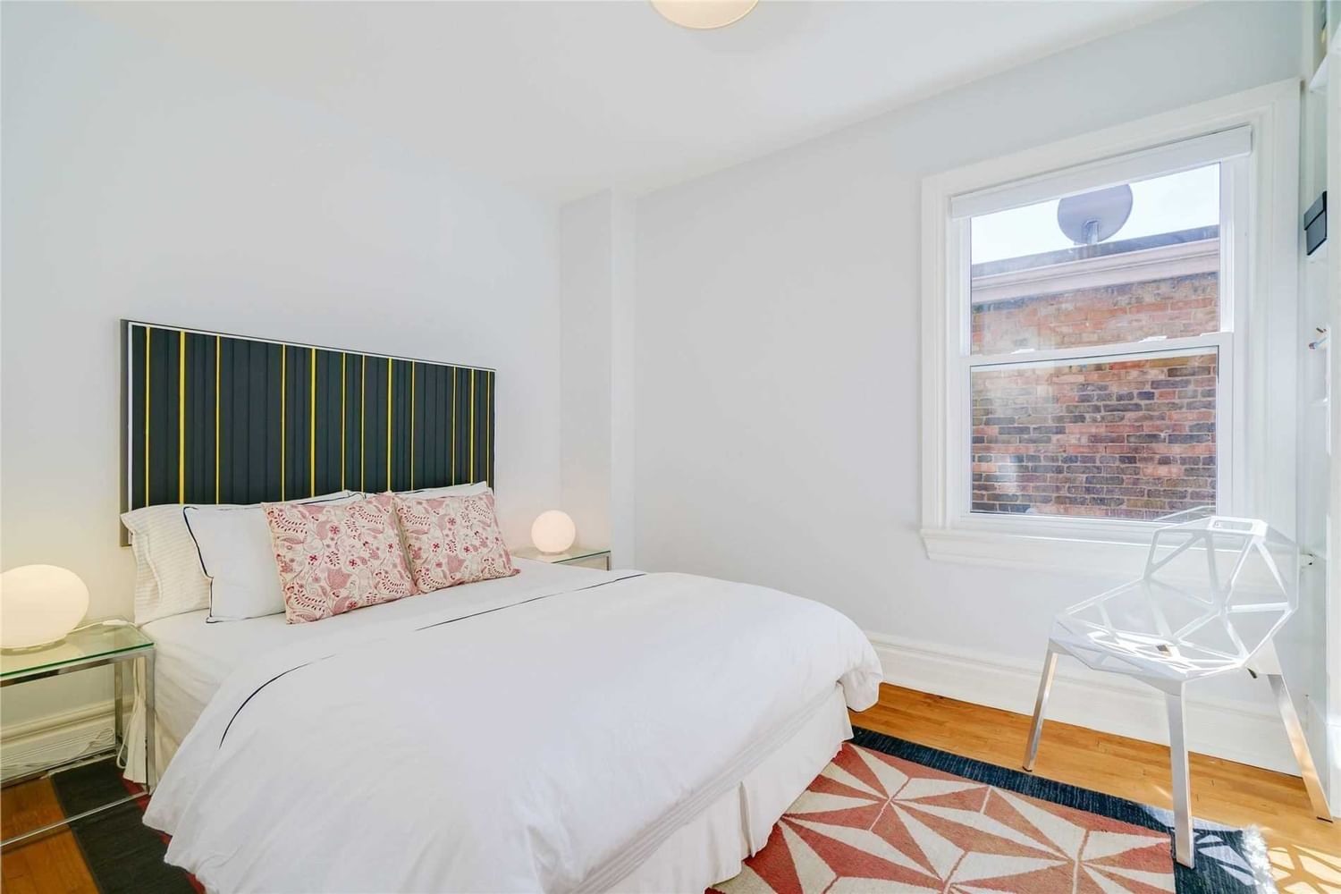 Listing Image 19