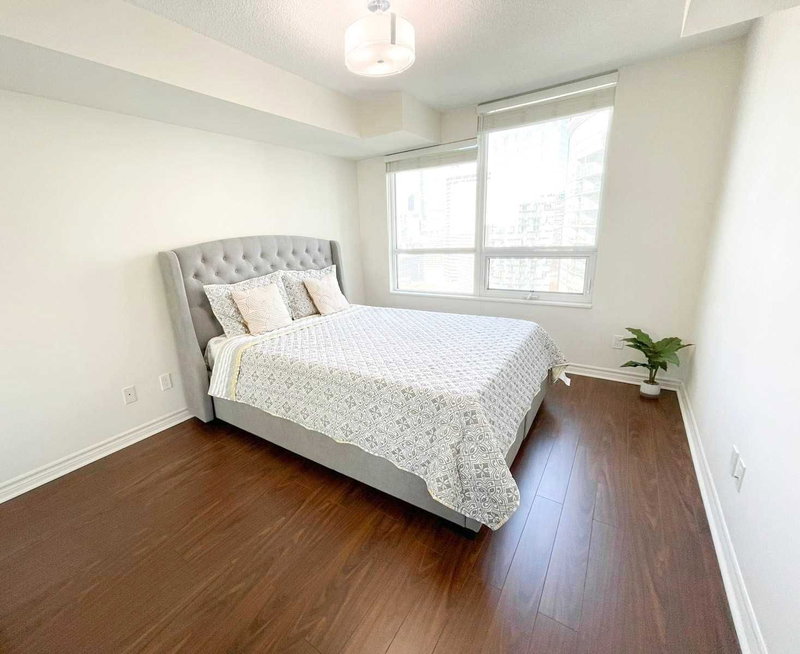 3703 - 19 Grand Trunk Cres, Toronto, M5J 3A3 | Image 3