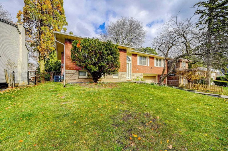 145 Fenn Ave, Toronto, M2P1X8 | Image 3