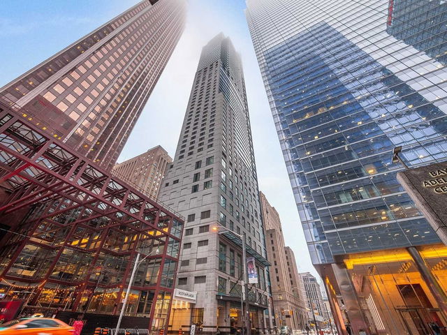 4405 - 311 Bay Street