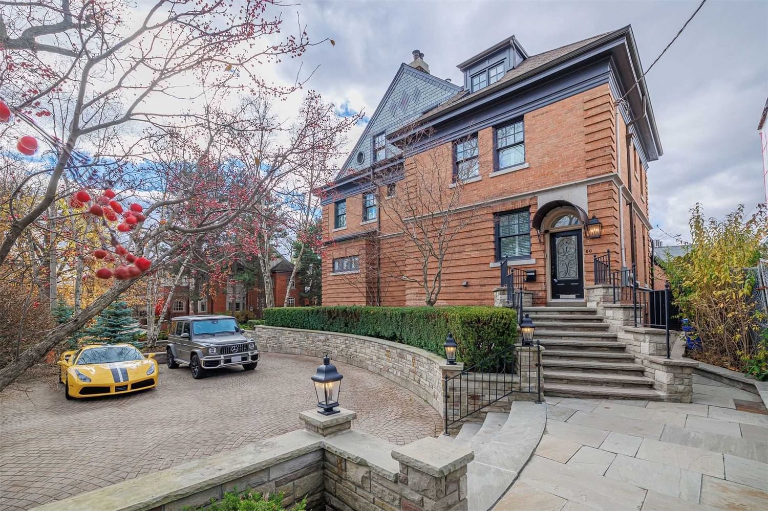 Detached House sold at 60 Dunvegan Road, Toronto, Casa Loma, M4V 2P7 - MLS: C5832244