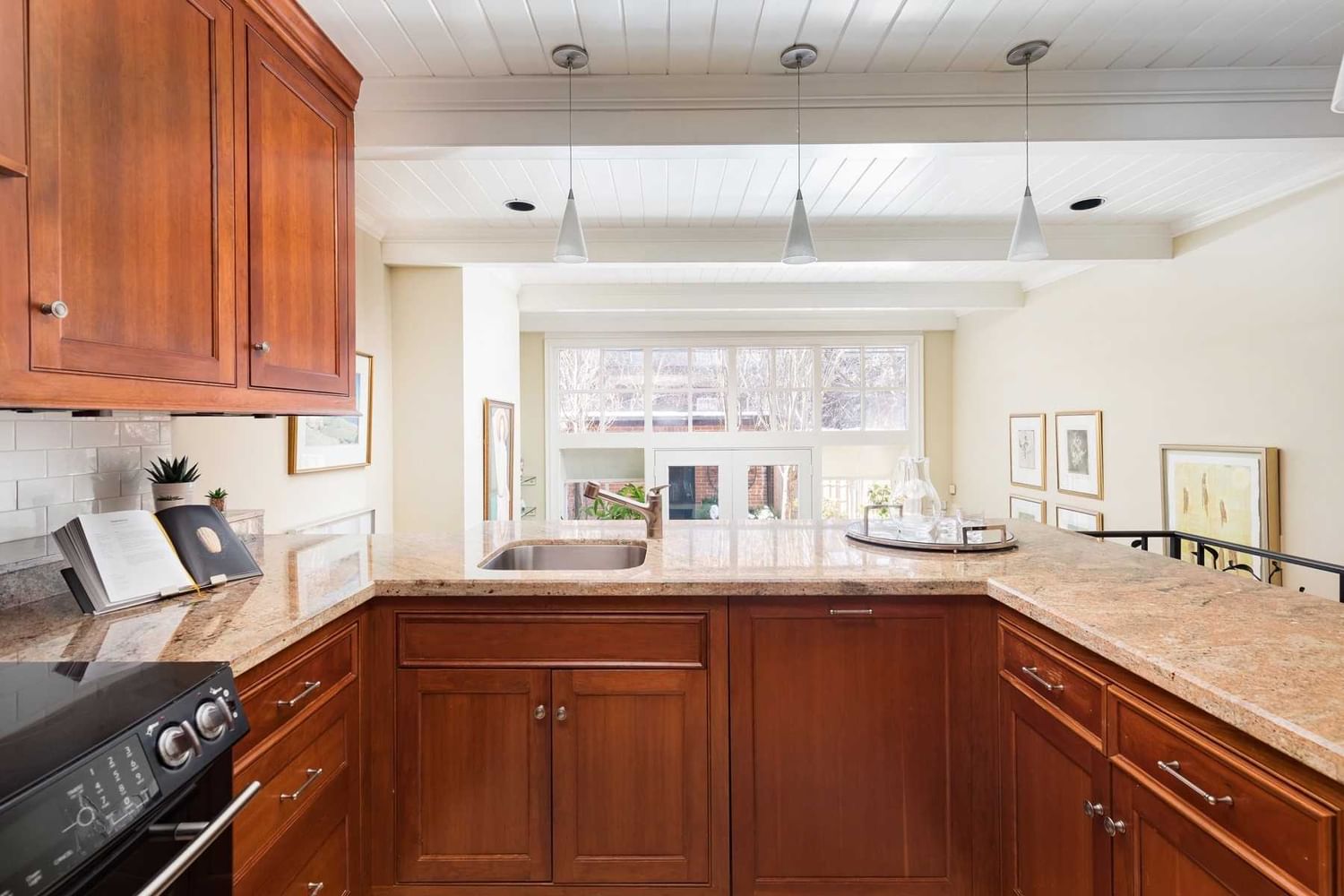 Listing Image 13