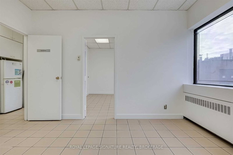 206 - 800 Bathurst St, Toronto, M5R 3M8 | Image 2