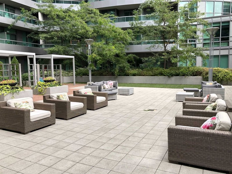 2808 - 19 Grand Trunk Cres E, Toronto, M5J 3A3 | Image 2