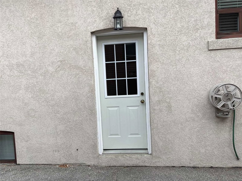 Lower - 74 Reiner Rd, Toronto, M3H2L5 | Image 2