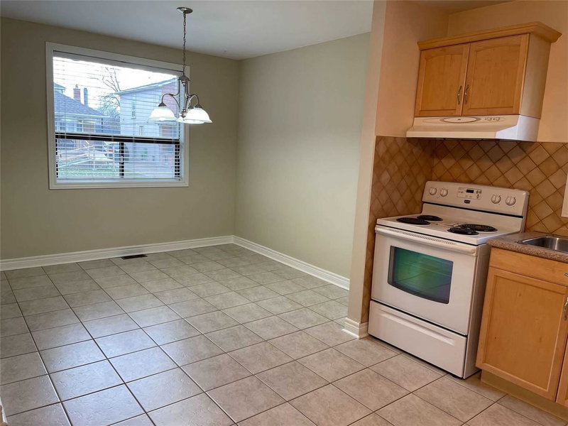 Main - 74 Reiner Rd, Toronto, M3H2L5 | Image 2