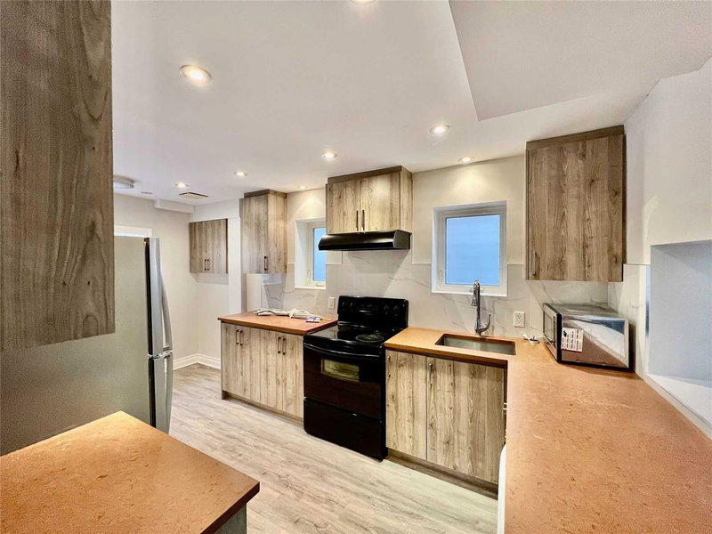 316 Willowdale Ave, Toronto, M2N4Z9 | Image 3