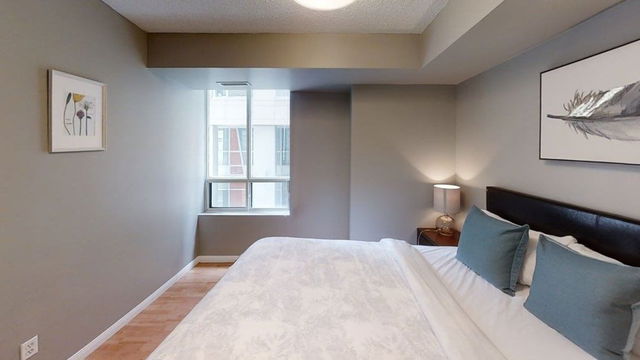204 - 140 Simcoe Street