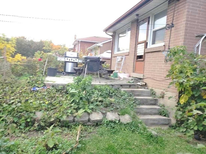 17 Cavotti Cres, Toronto, M3H 4V2 | Image 3