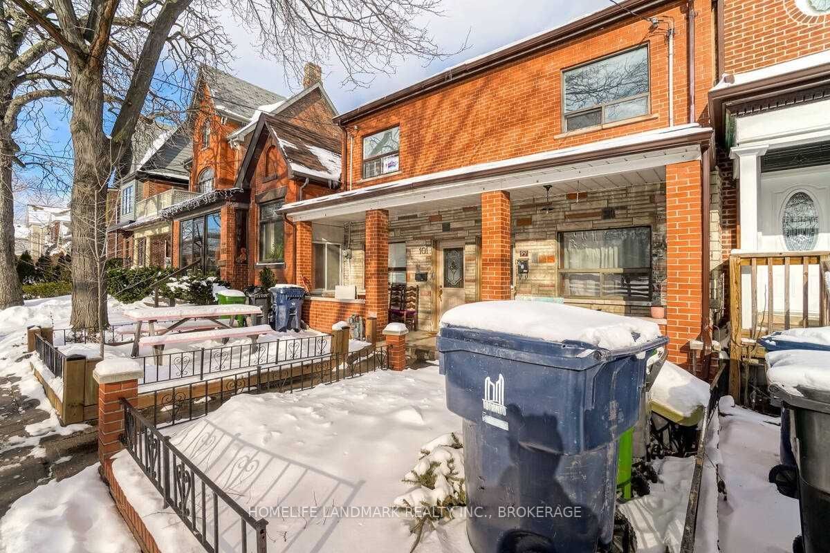 Semi-Detached House sold at 99 Lippincott Street, Toronto, University, M5S 2P2 - MLS: C5861390