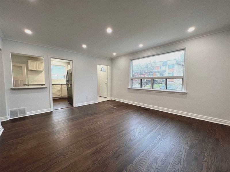 36 Cobden St, Toronto, M2R1S2 | Image 2