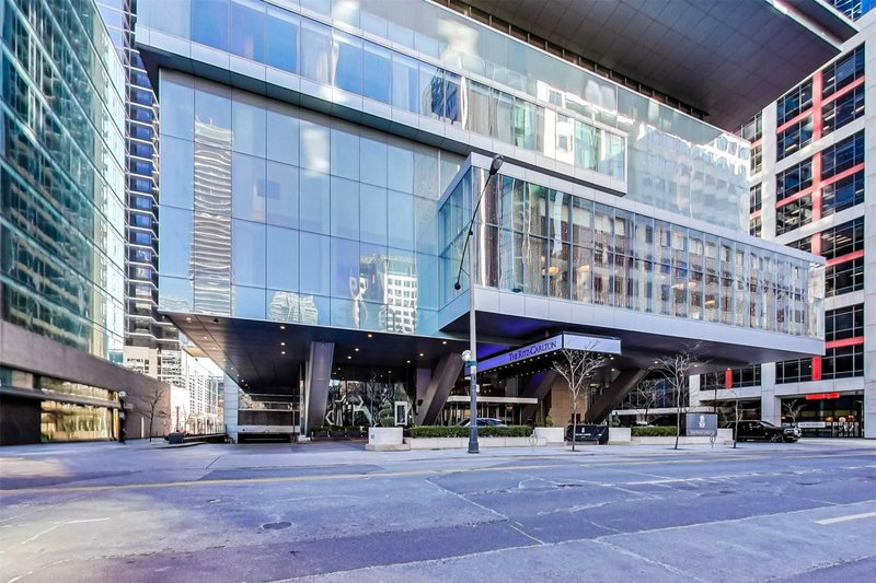 3905 - 183 Wellington St W, Toronto, M5V 0A1 | Image 3