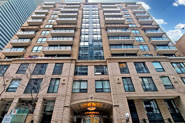 2201 - 35 Hayden Street