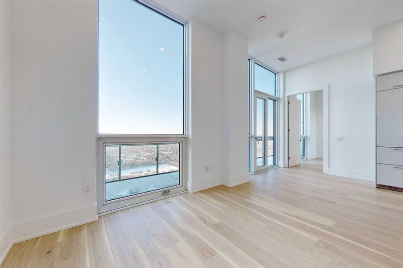 4604 - 39 Roehampton Ave, Toronto, M4P 1P9 | Image 2