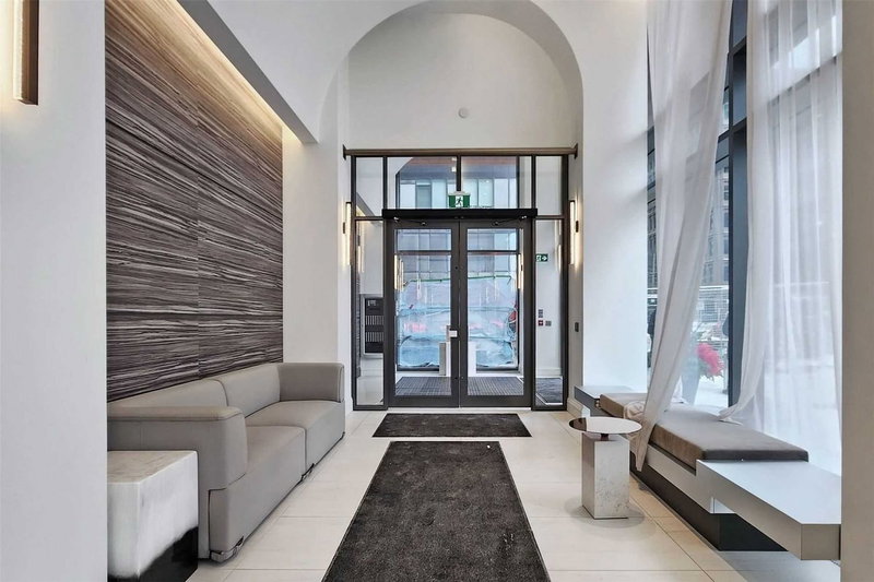 4604 - 39 Roehampton Ave, Toronto, M4P 1P9 | Image 3