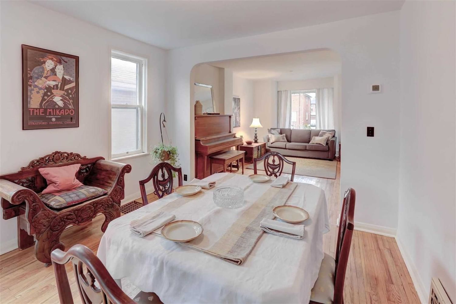 Listing Image 7