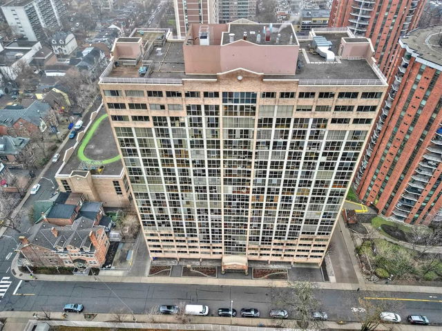 912 - 15 Maitland Place