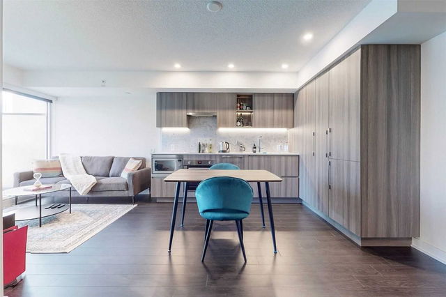 1709 - 19 Bathurst Street