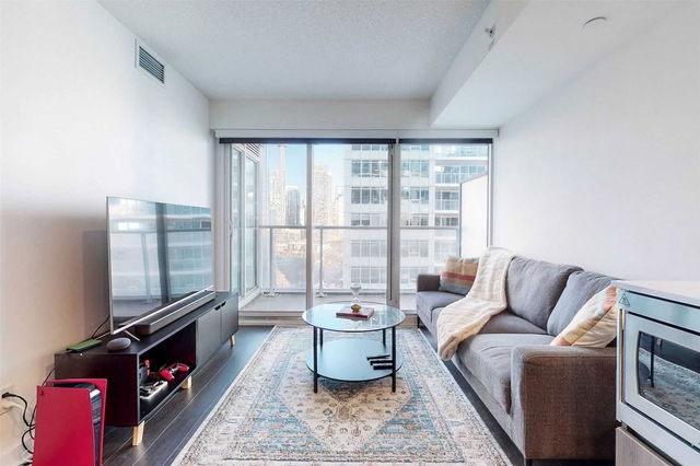 1709 - 19 Bathurst Street