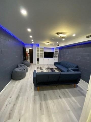 304 - 206 Carlton St, Toronto, M5A 2L1 | Image 3