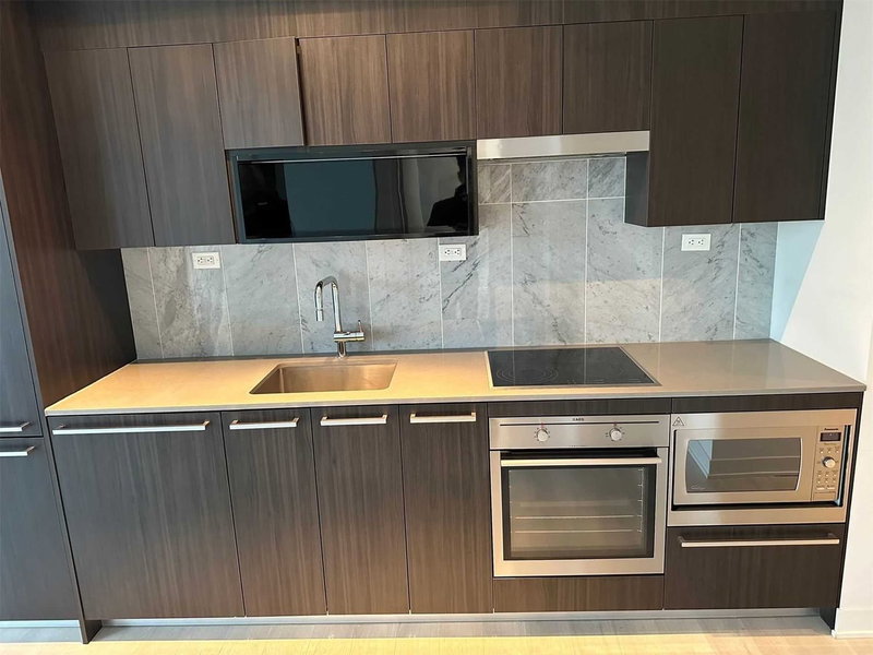 302 - 90 Queens Wharf Rd, Toronto, M5V 0J4 | Image 2