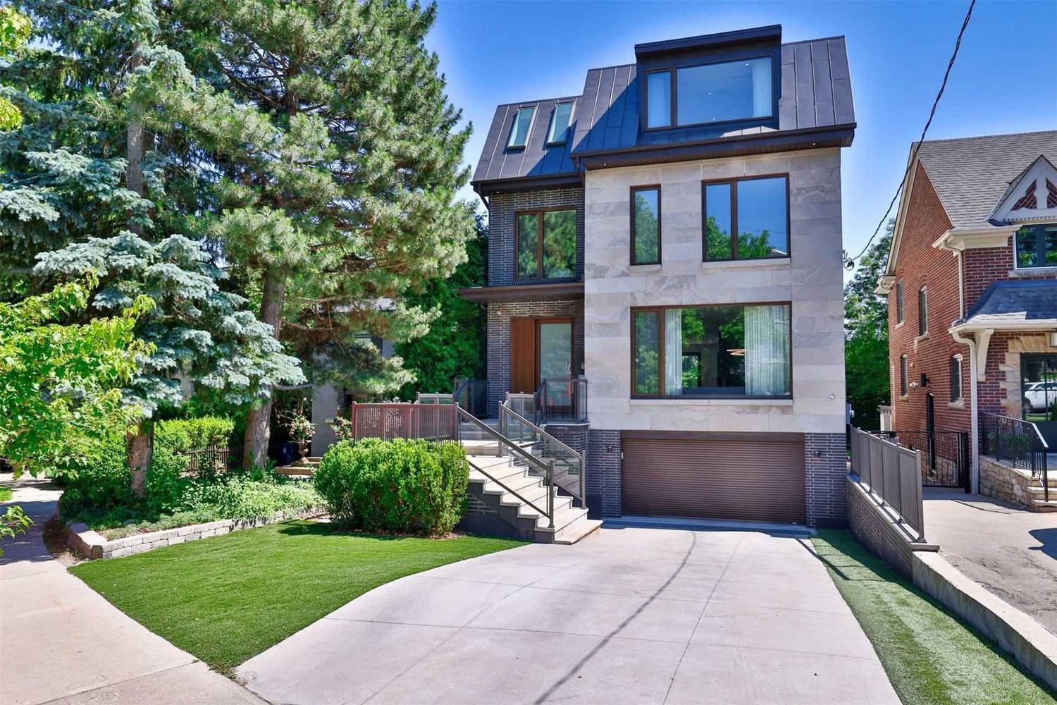 Detached House sold at 29 Delavan Avenue, Toronto, Forest Hill South, M5P1T2 - MLS: C5878111