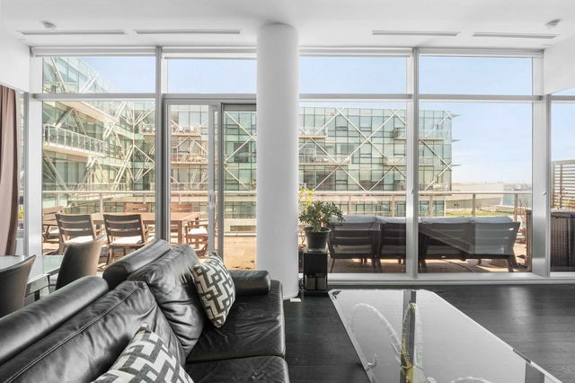 1201 - 39 Queens Quay