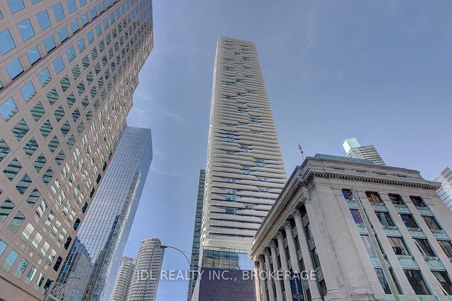 Ph204 - 100 Harbour Street
