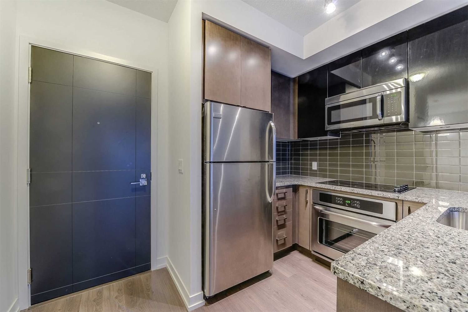 Condo leased at 2213-98 Lillian Street, Toronto, Mount Pleasant West, M4S0A5 - MLS: C5888737