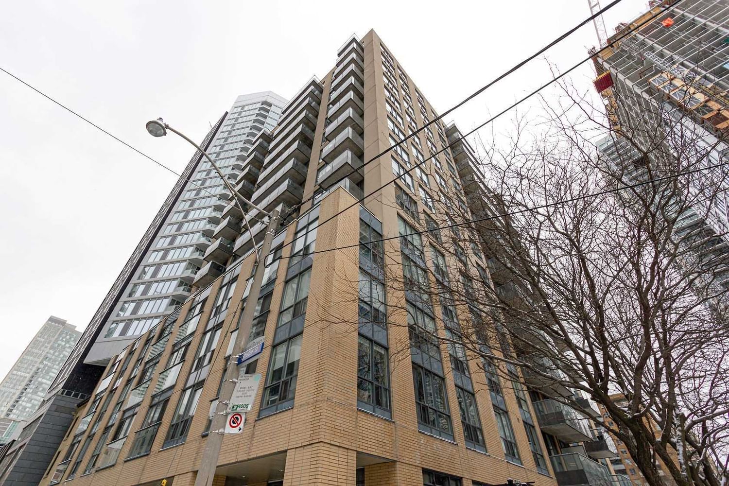 Listing Image 4