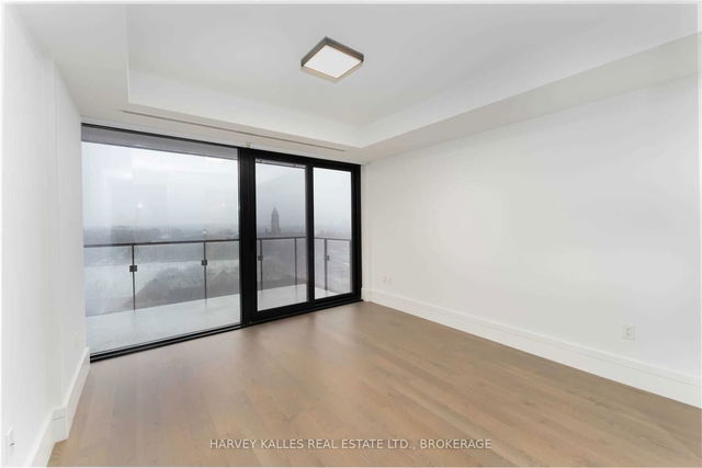 1102 - 215 Lonsdale Road