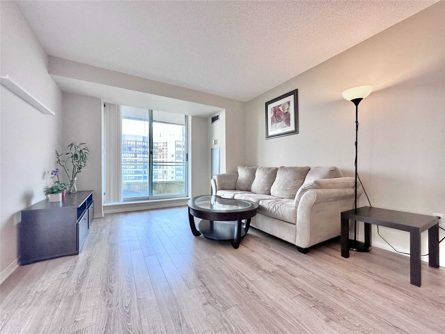 Condo leased at 2102-1 Pemberton Avenue, Toronto, Newtonbrook East, M2M 4L9 - MLS: C5908817