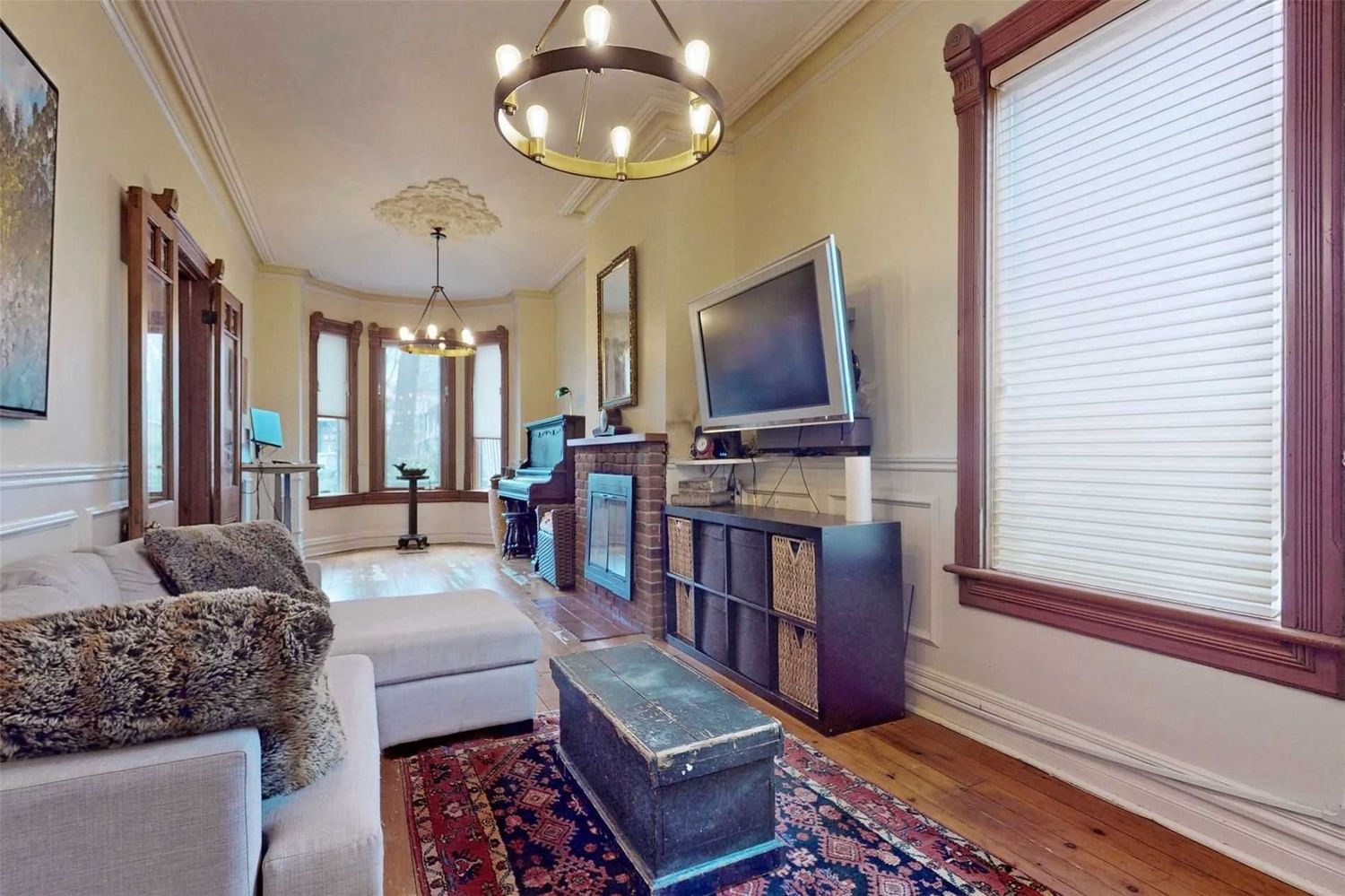 Listing Image 7