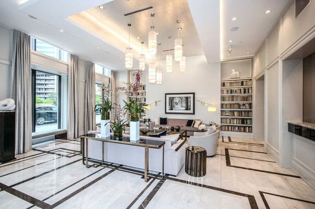 305 - 181 Davenport Road
