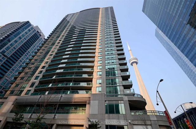 1001 - 30 Grand Trunk Crescent