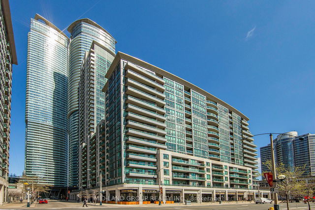 1128 - 25 Lower Simcoe Street