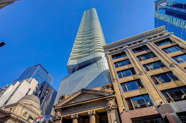 3903 - 197 Yonge Street