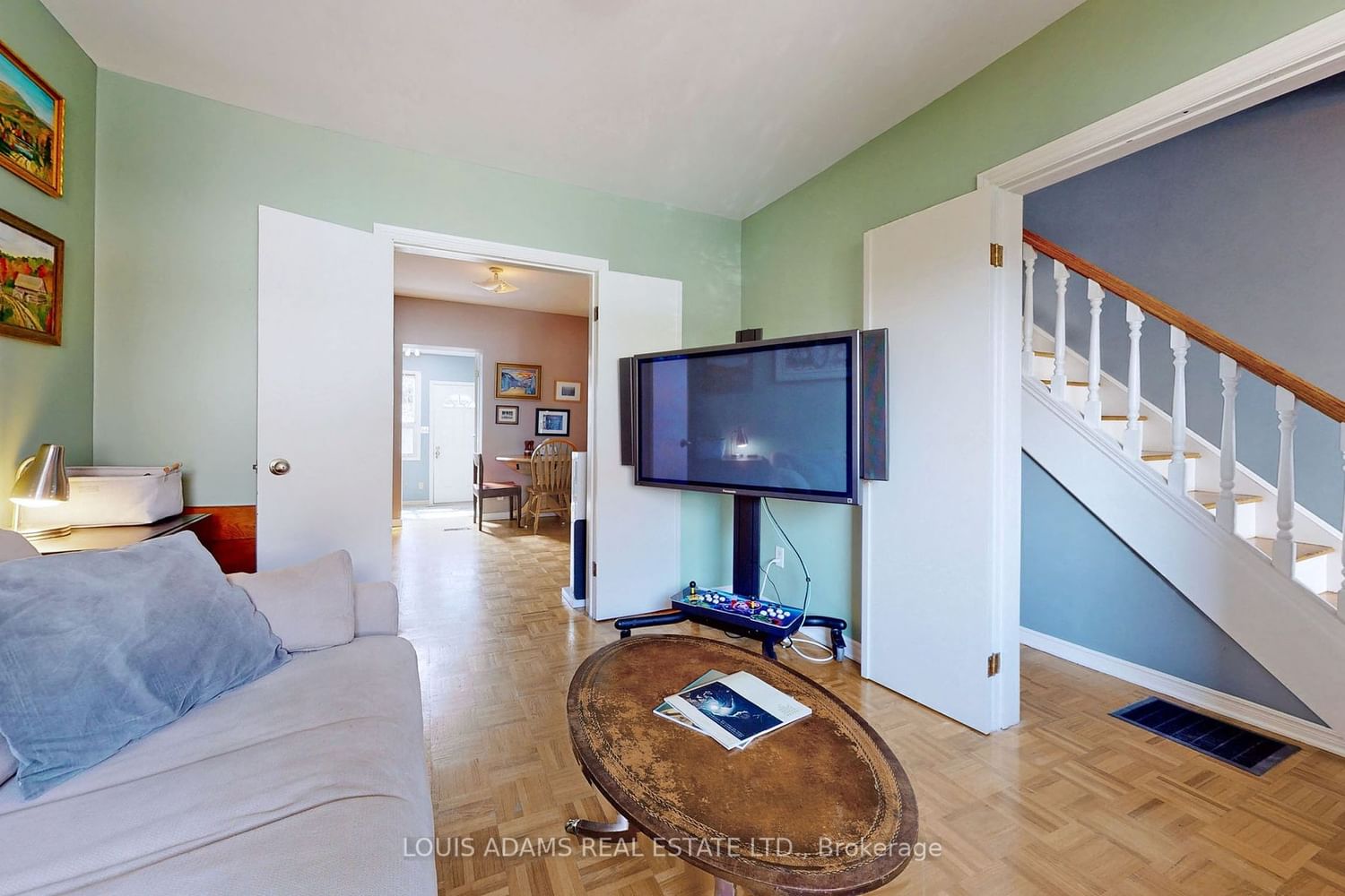 Listing Image 6