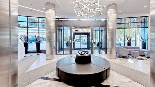 318 - 16 Yonge Street