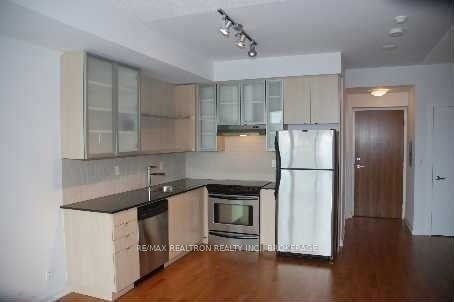 705 - 33 Lombard Street
