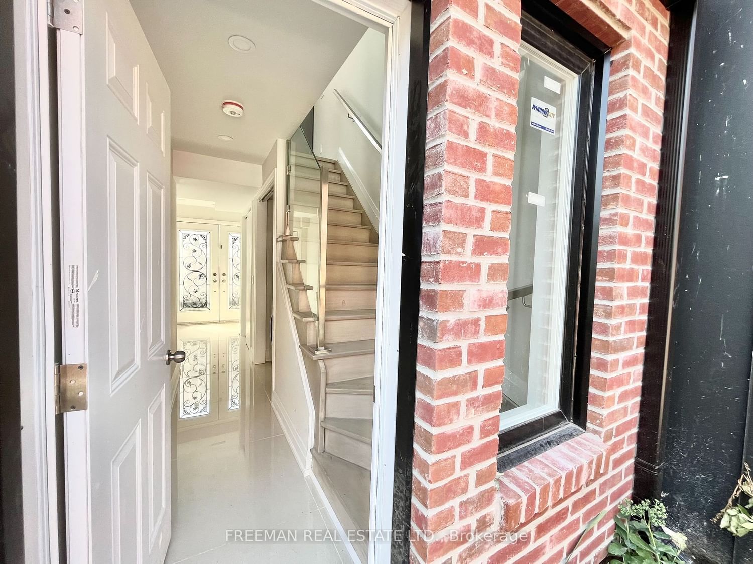 Detached House leased at 916 Manning Avenue, Toronto, Annex, M6G 2X4 - MLS: C5919276