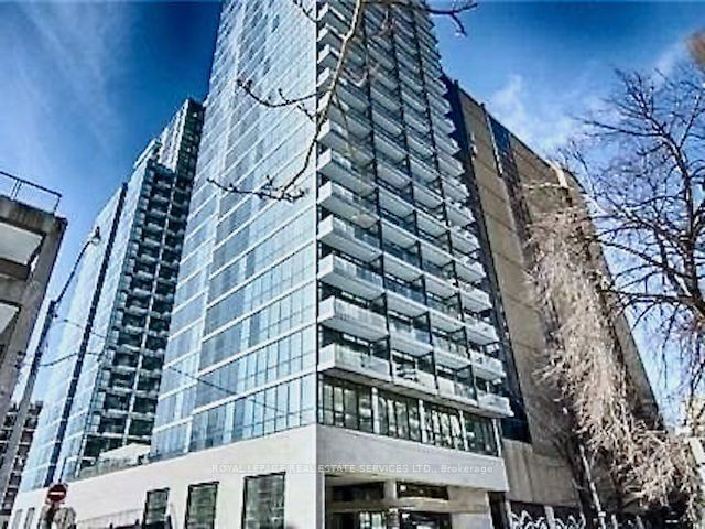 1505 - 210 Simcoe Street