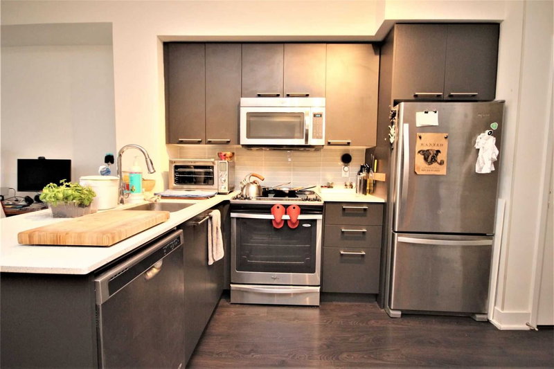 417 - 30 Roehampton Ave, Toronto, M4P 0B9 | Image 3