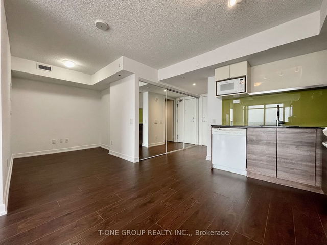 1709 - 72 Esther Shiner Boulevard