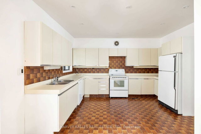 219 Lonsdale Road