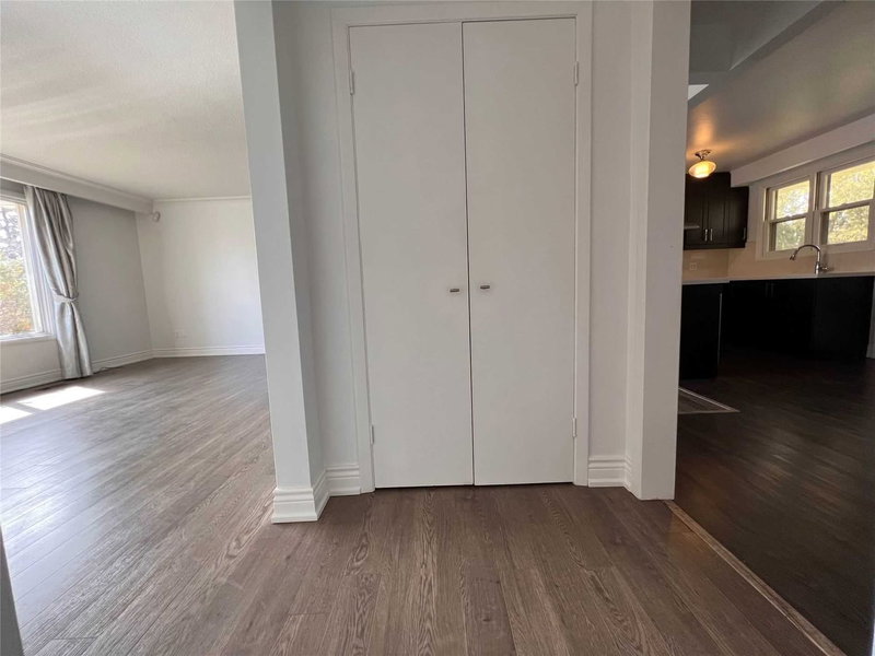 145 Fenn Ave, Toronto, M2P 1X8 | Image 3