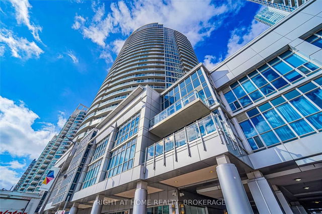 1201 - 218 Queens Quay