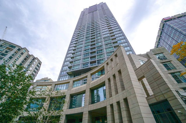409 - 2181 Yonge Street